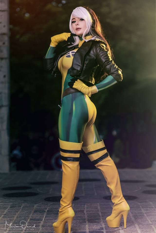 JennaLynn Meowri Rogue Cospla